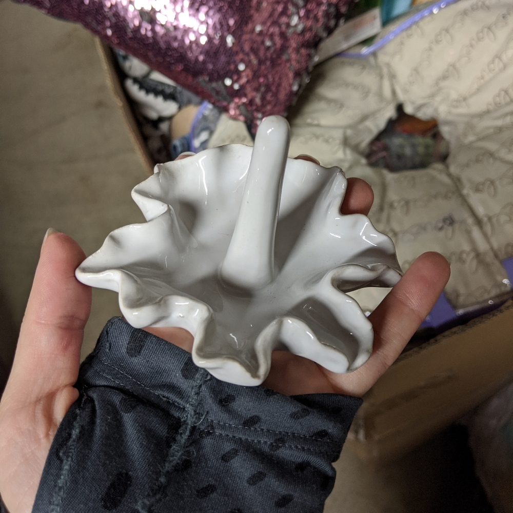Ceramic Ring Holder